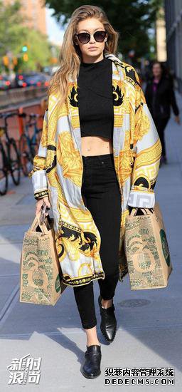 Gigi����ɫ���׽���